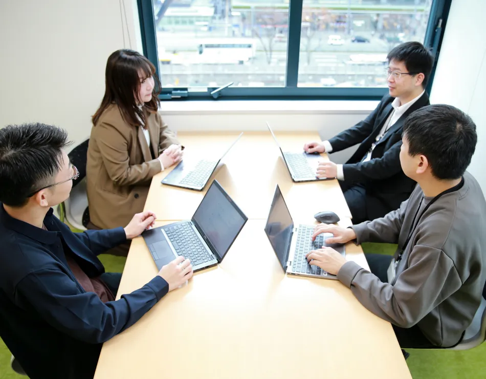 会社員たち